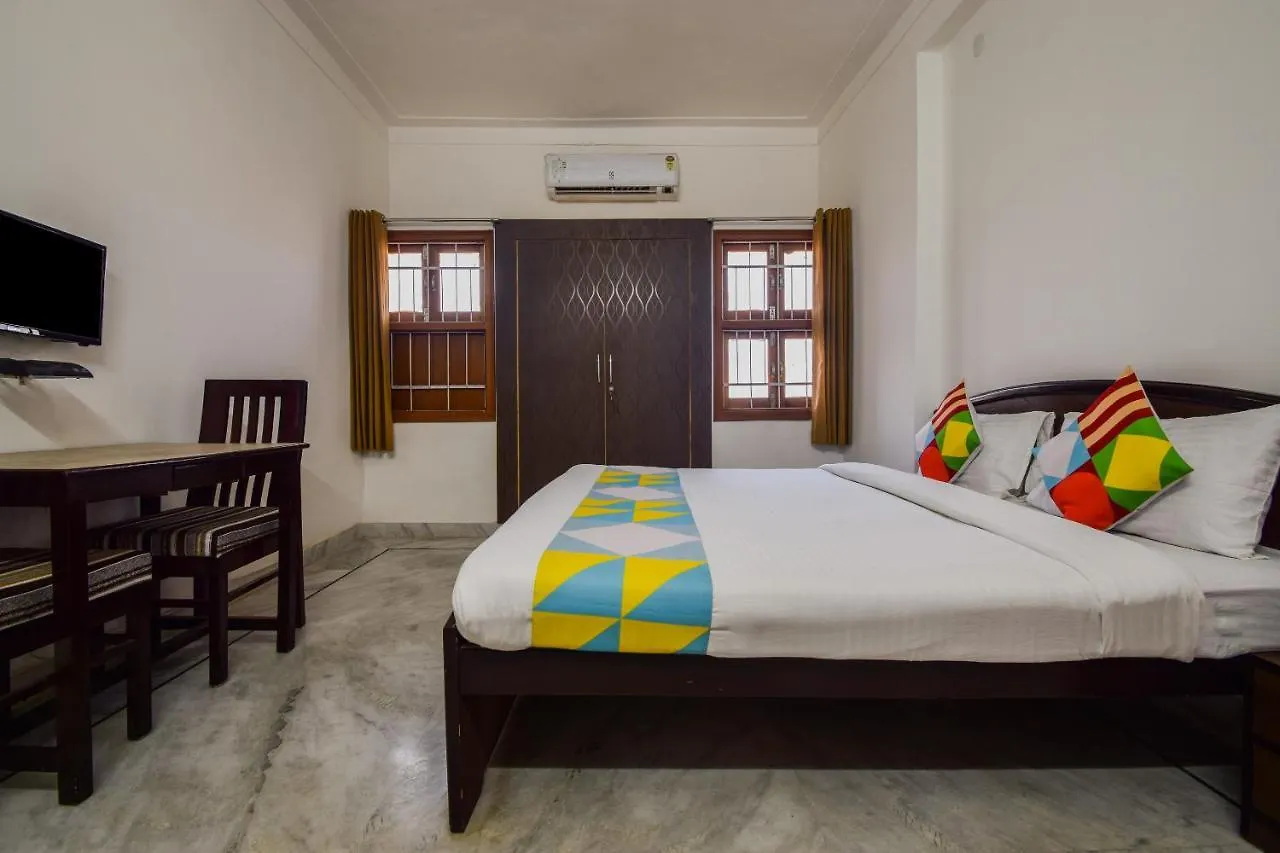 Apartment Oyo 12240 Home Peaceful 3Bhk Hiran Magri Udaipur