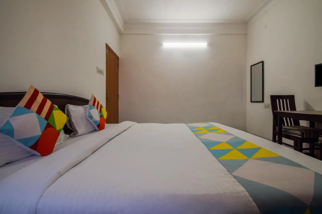 Apartment Oyo 12240 Home Peaceful 3Bhk Hiran Magri Udaipur India
